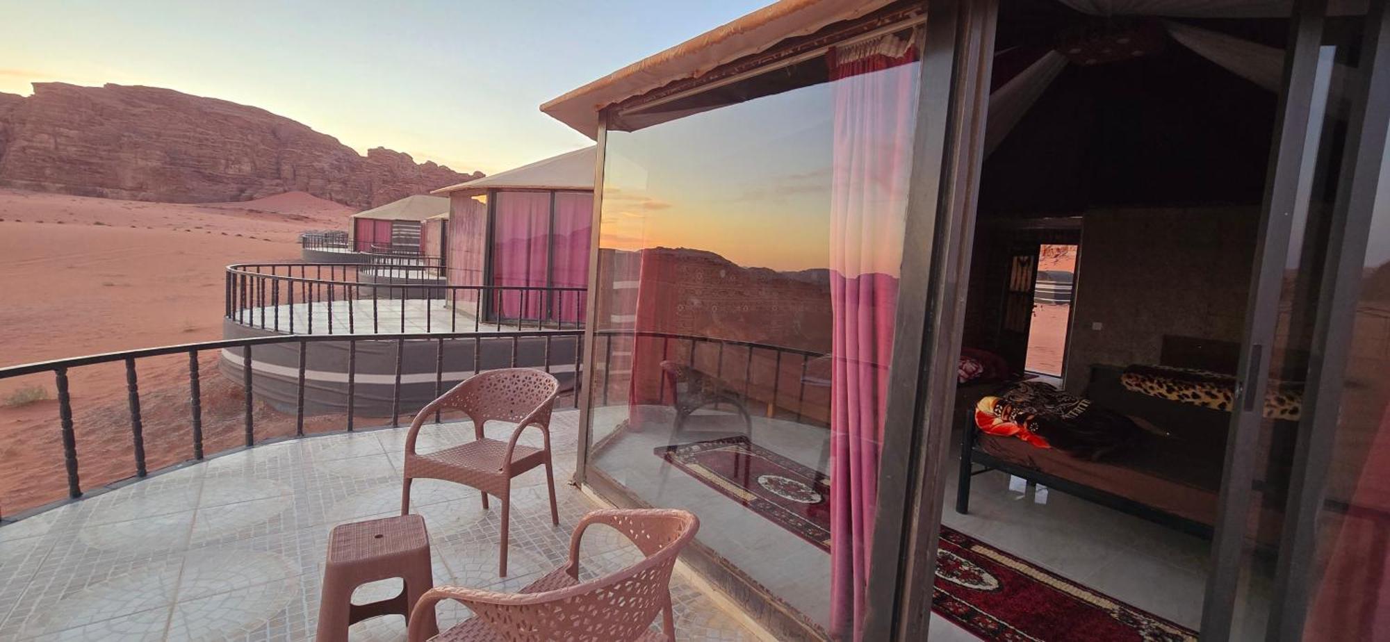 Wadi Rum Candles Camp מראה חיצוני תמונה